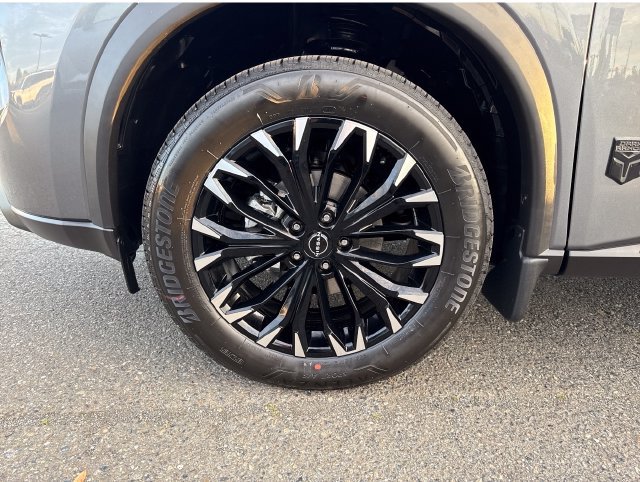New 2026 Nissan Rogue Dark Armor AWD/4WD image 27