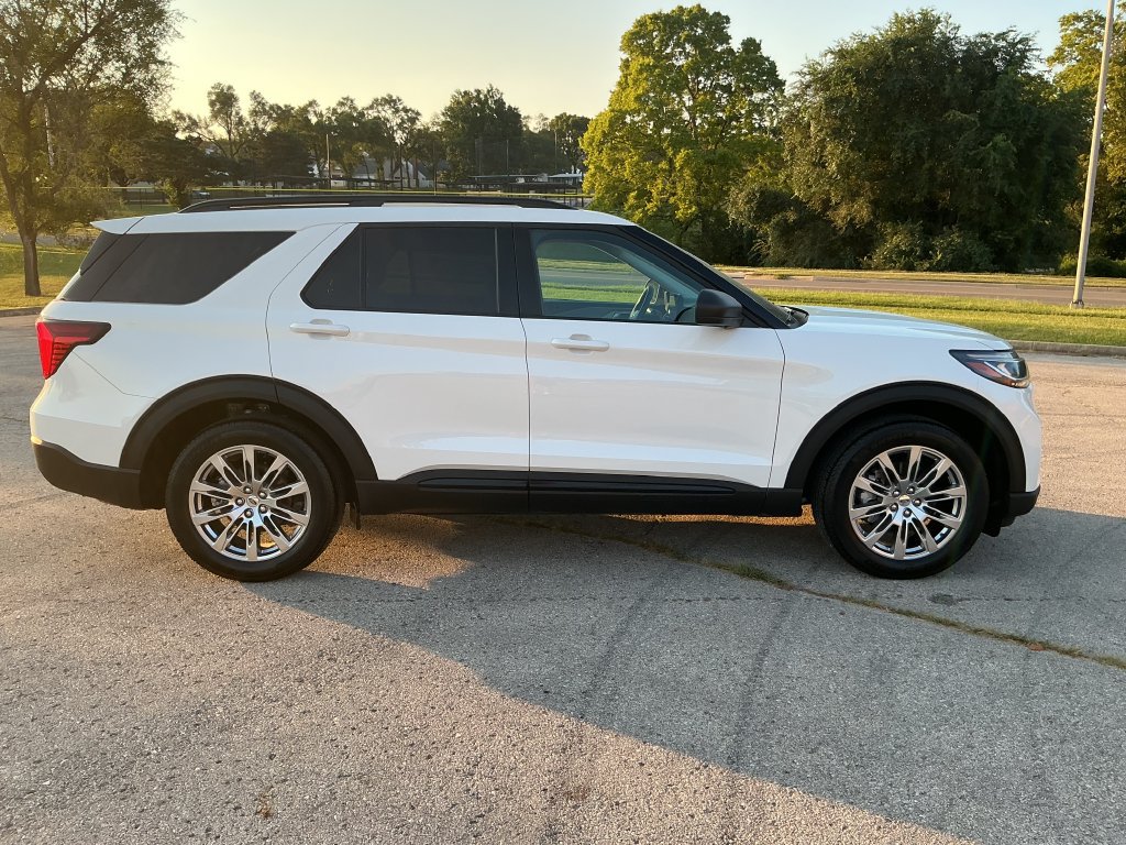 New 2026 Ford Explorer Active w/ Active Comfort Package AWD/4WD image 6