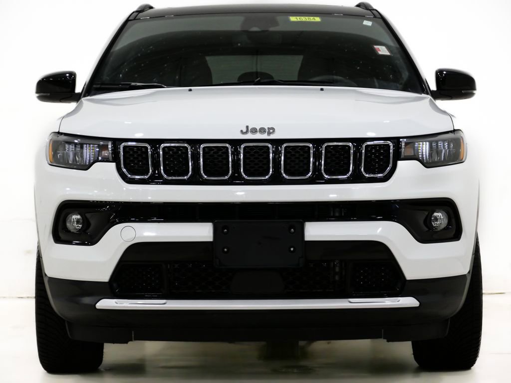 Used 2023 Jeep Compass Limited w/ Sun and Sound Group AWD/4WD image 2