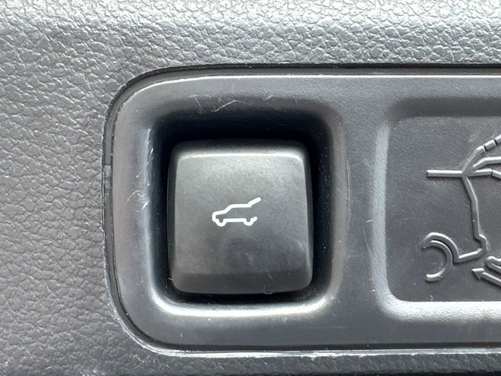 Used 2024 Ford Expedition Max Limited image 19