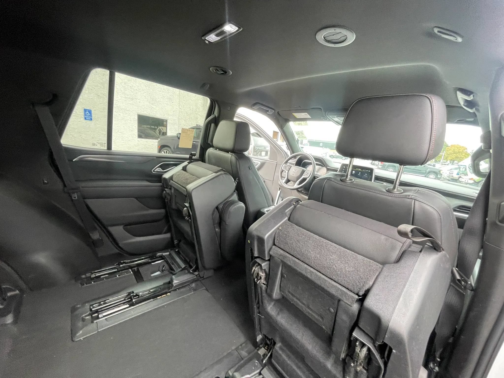 Used 2022 Chevrolet Tahoe RST w/ Luxury Package AWD/4WD image 26