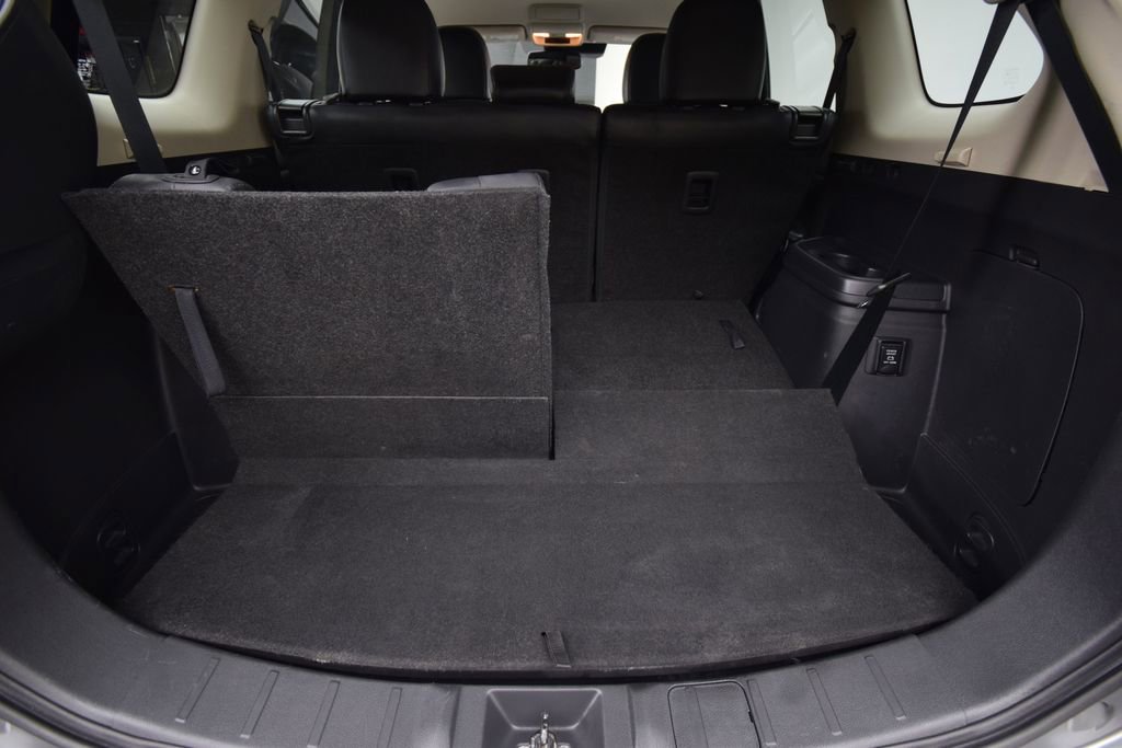 Used 2020 Mitsubishi Outlander SE image 28