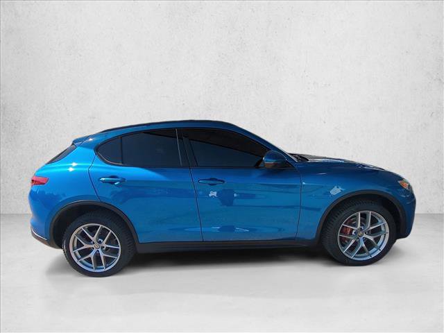 Used 2018 Alfa Romeo Stelvio Ti Sport image 4