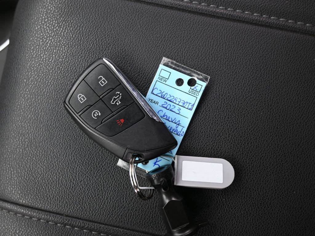 Used 2023 Chevrolet Silverado 1500 RST w/ Z71 Off-Road Package image 19