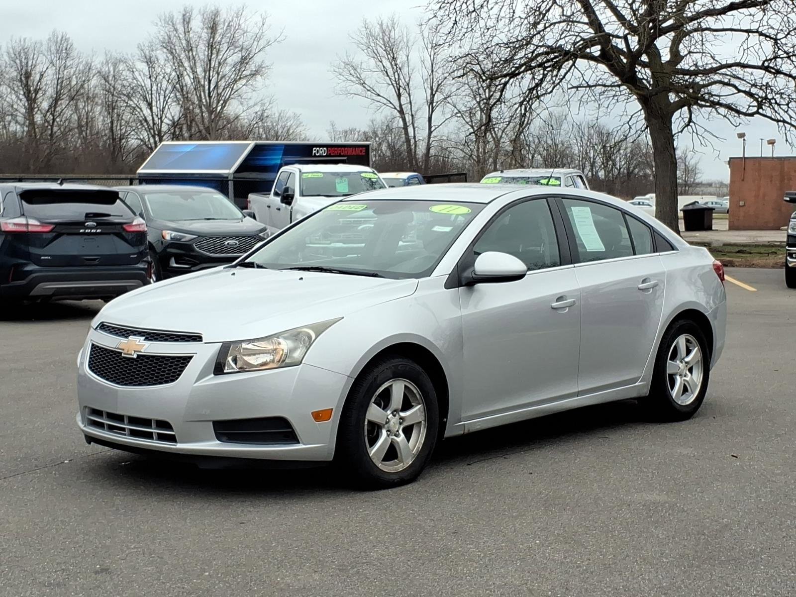 Used 2011 Chevrolet Cruze LT FWD image 1