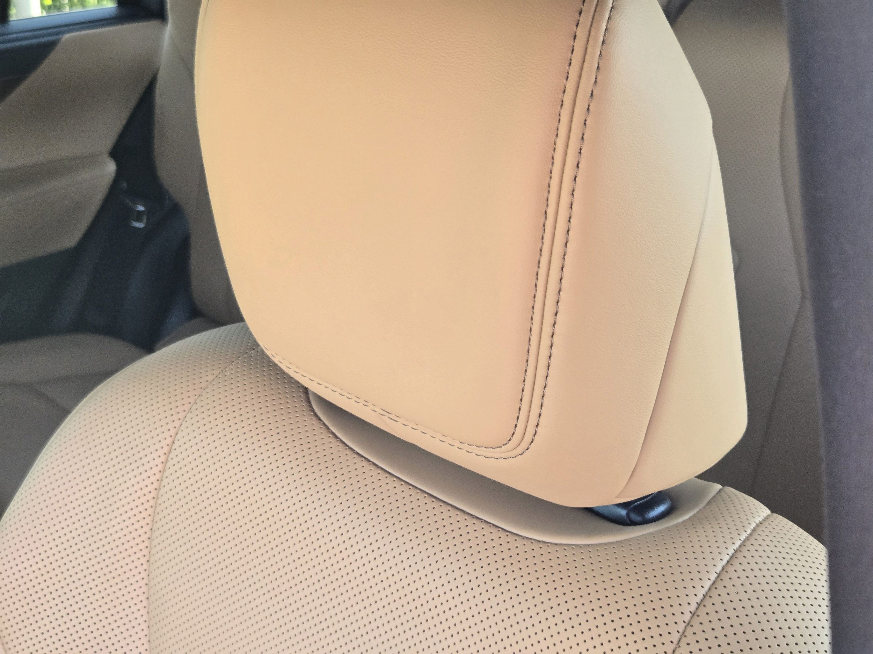 New 2026 Lexus LX 700h Luxury AWD/4WD image 13