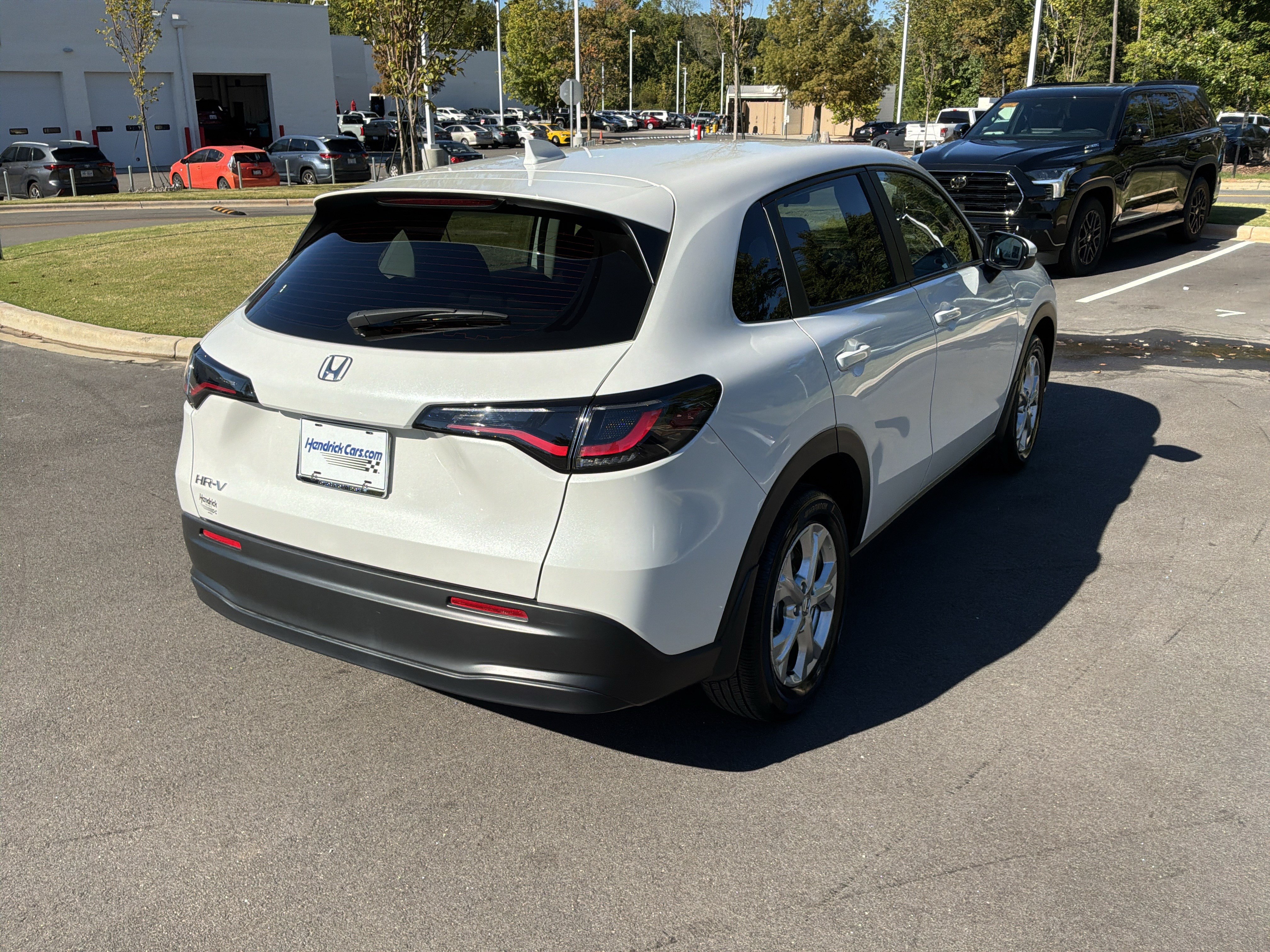Used 2025 Honda HR-V LX image 10