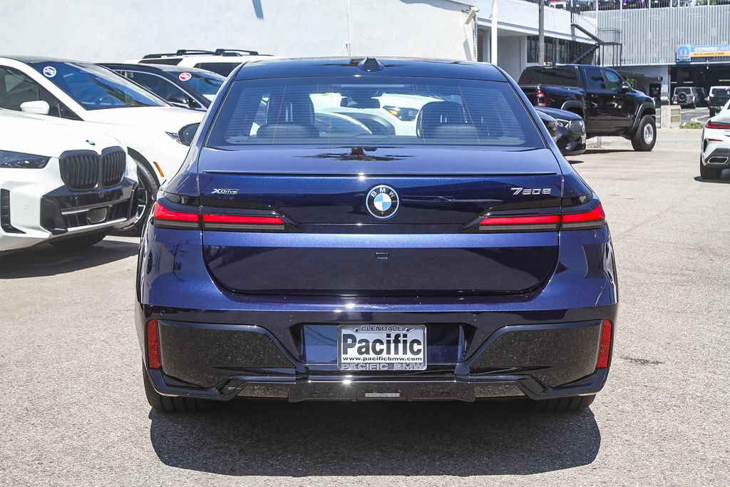 New 2026 BMW 750e xDrive w/ Premium Package AWD/4WD image 5