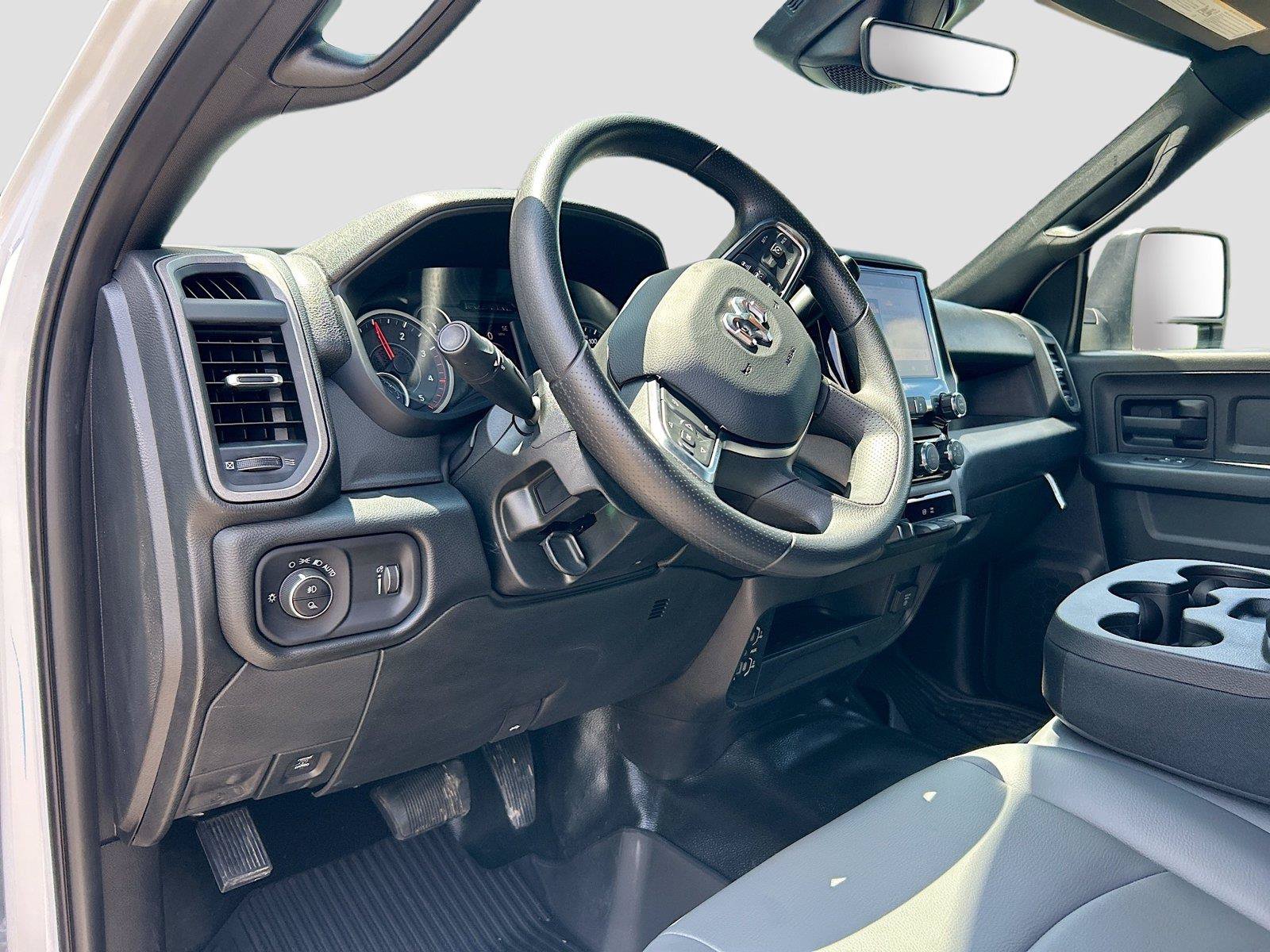 New 2026 RAM 2500 Tradesman w/ Chrome Appearance Group AWD/4WD image 24
