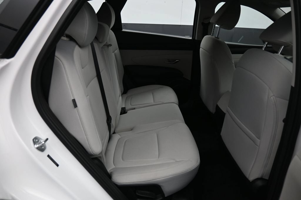 Certified 2025 Hyundai Tucson SE AWD/4WD image 23