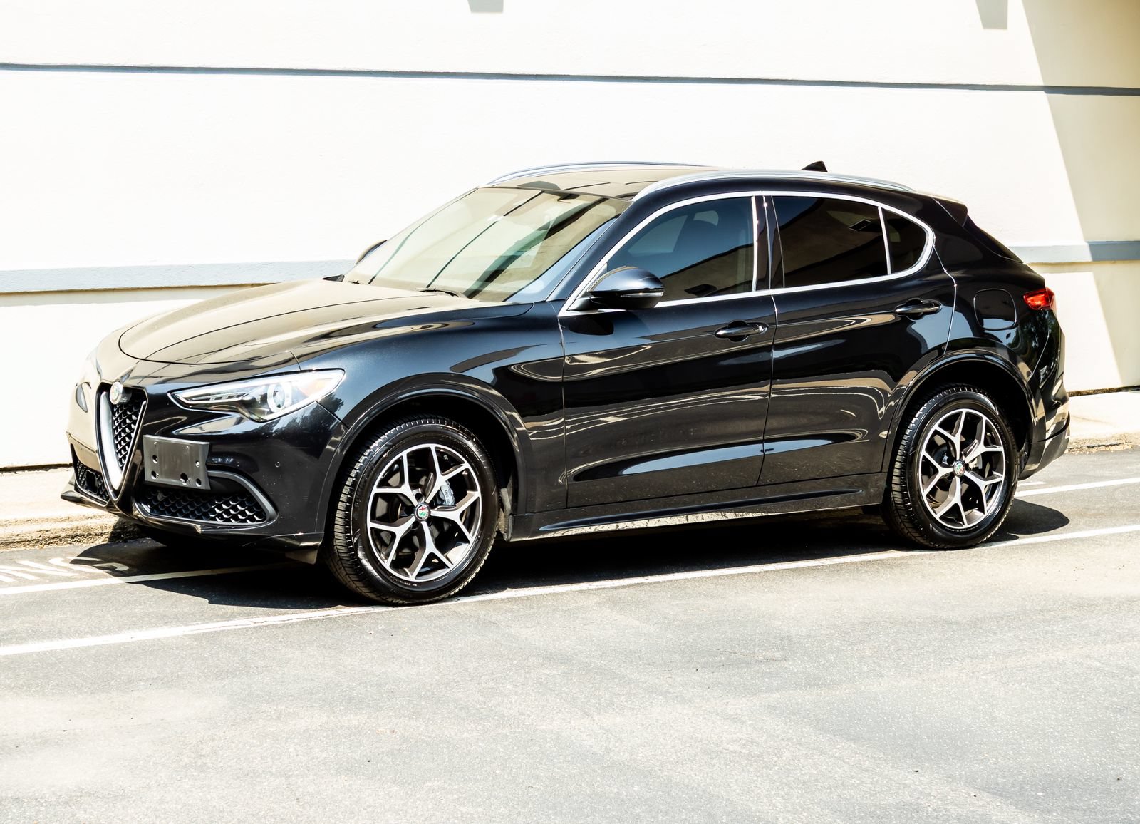 Used 2021 Alfa Romeo Stelvio Ti AWD/4WD image 4