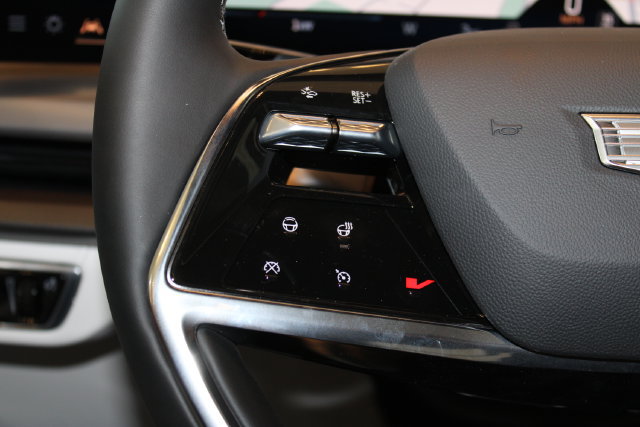 New 2027 Cadillac Vistiq Luxury AWD/4WD image 25