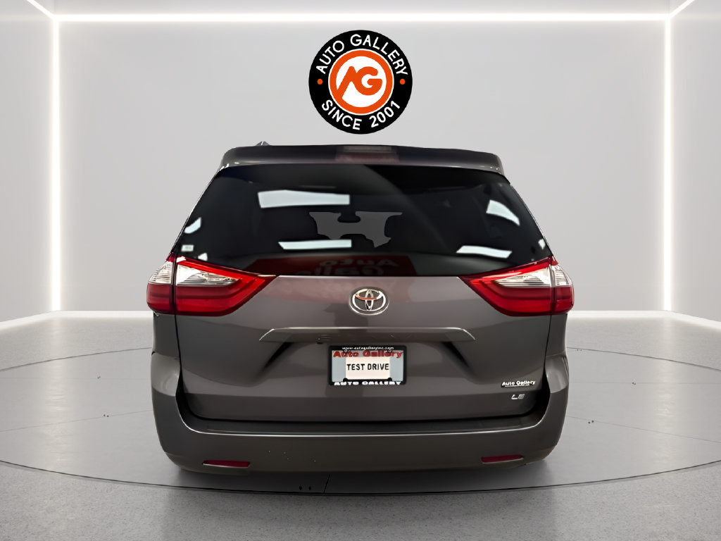 Used 2020 Toyota Sienna LE FWD image 6