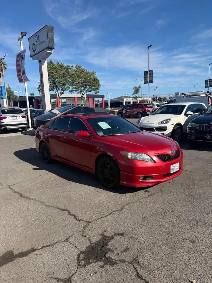 Used 2008 Toyota Camry SE FWD image 2