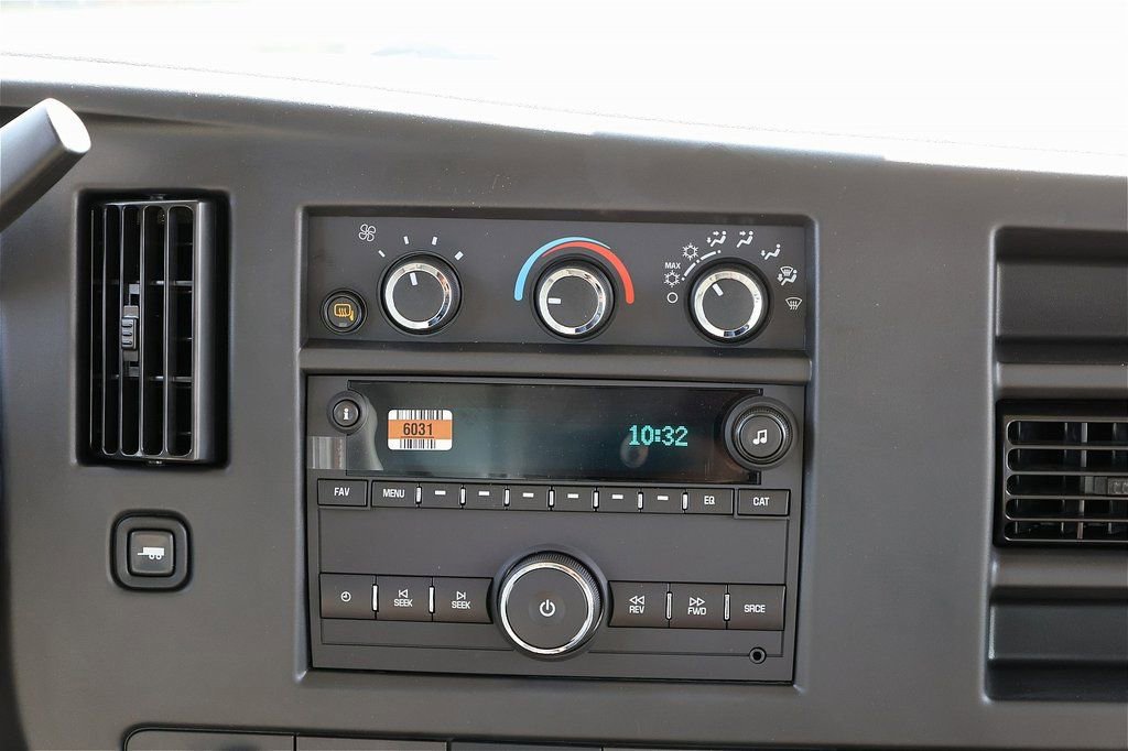 New 2025 Chevrolet Express 3500 w/ Driver Convenience Package RWD image 32