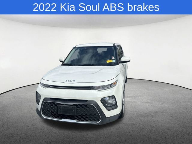 Used 2022 Kia Soul LX image 13