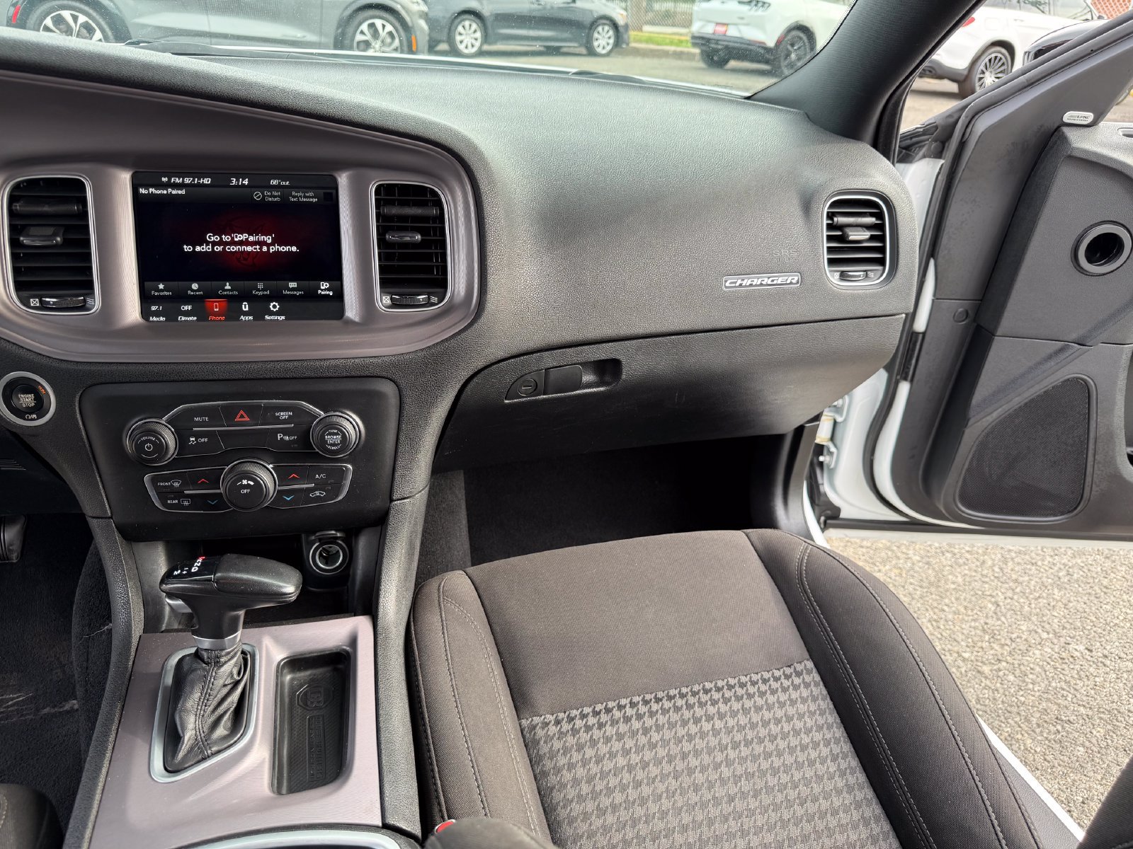 Used 2023 Dodge Charger SXT RWD image 21