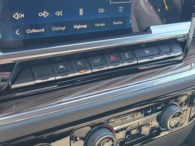 Used 2024 Chevrolet Silverado 1500 LT AWD/4WD image 30