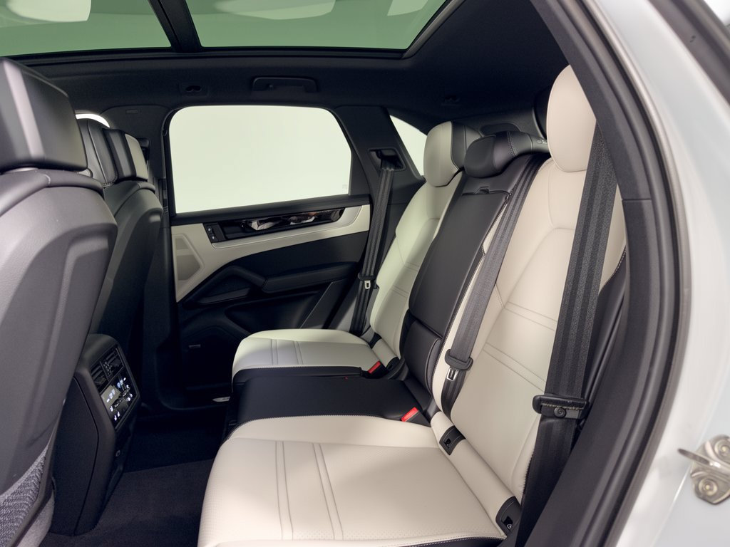 New 2026 Porsche Cayenne AWD/4WD image 25