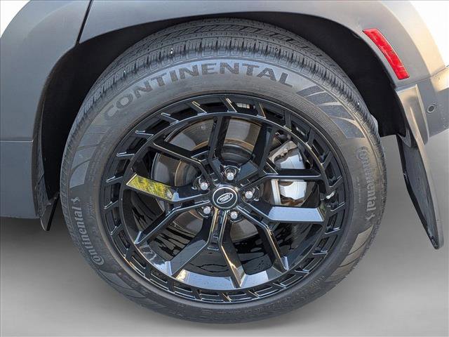 Used 2020 Land Rover Defender 110 First Edition image 18