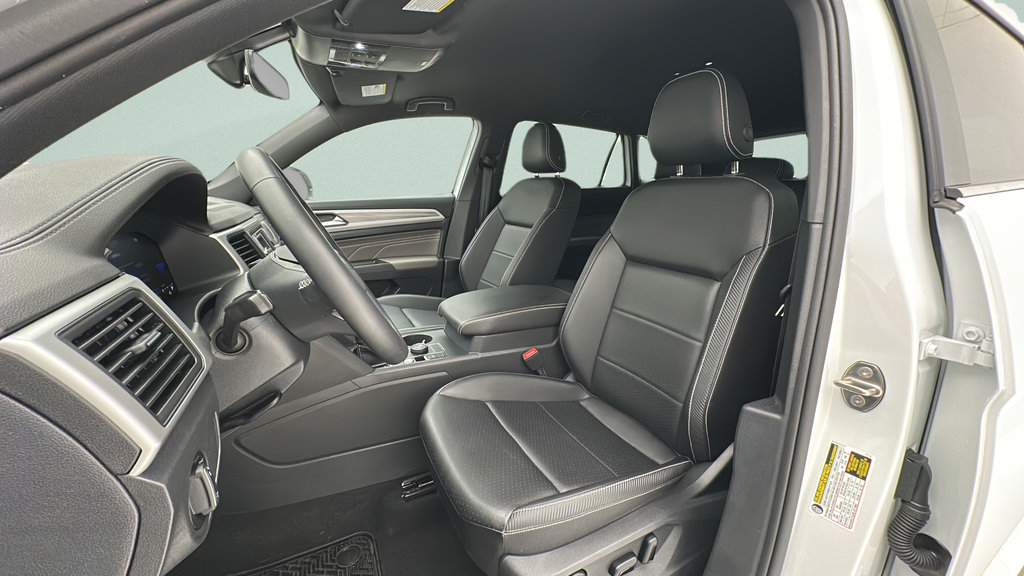 Used 2023 Volkswagen Atlas Cross Sport SE AWD/4WD image 14