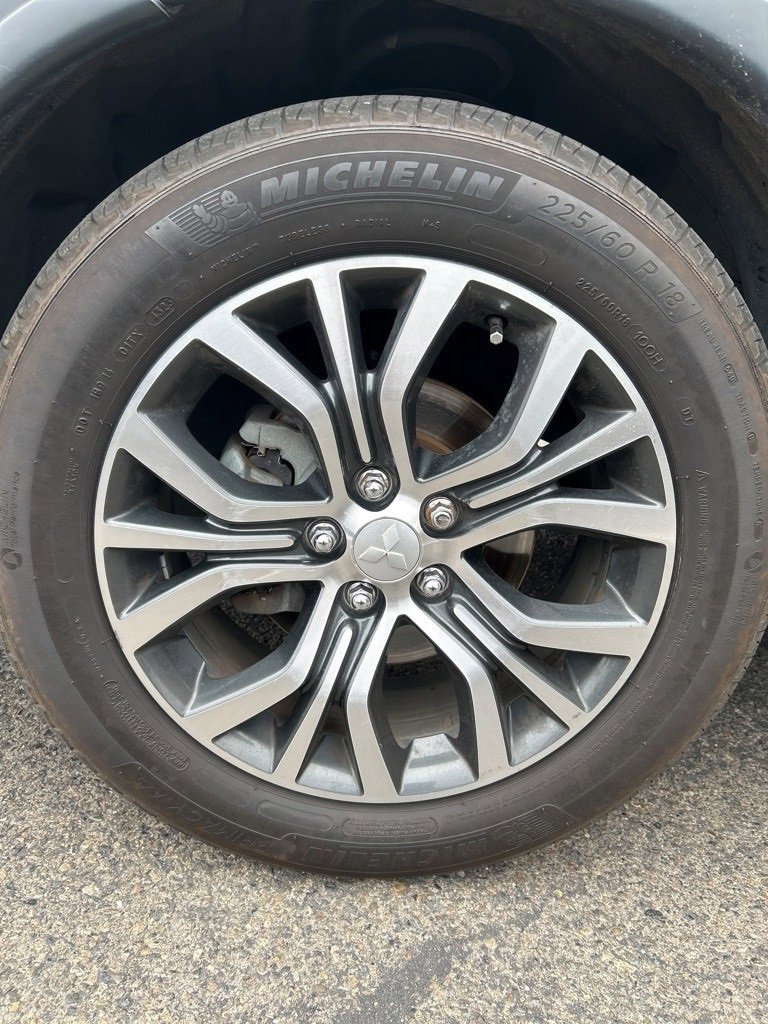 Used 2017 Mitsubishi Outlander ES image 8