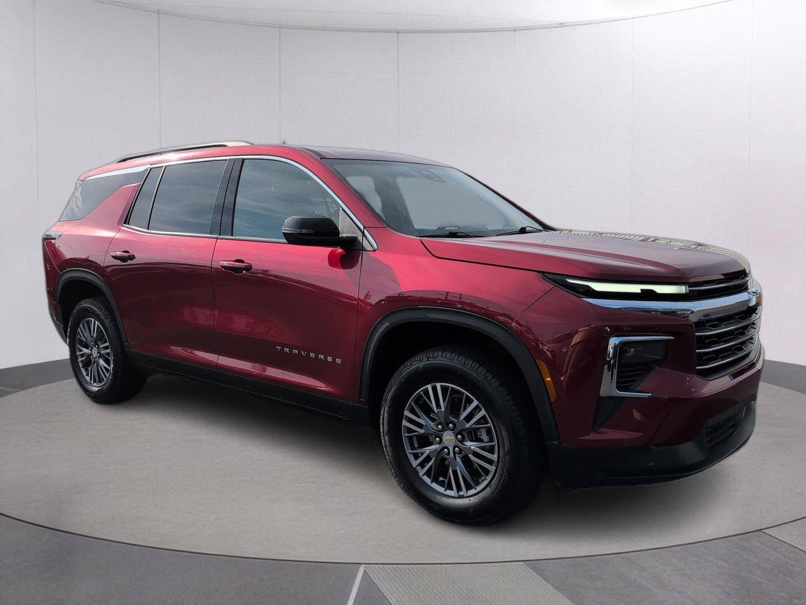 Certified 2025 Chevrolet Traverse LT FWD image 9