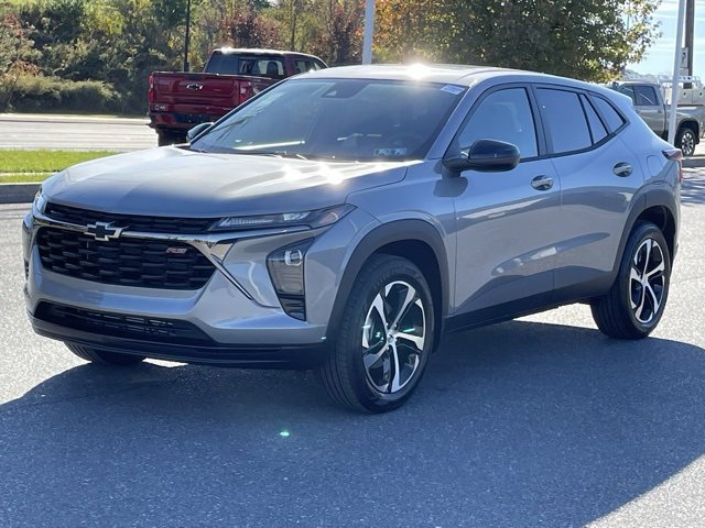 New 2026 Chevrolet Trax RS image 3
