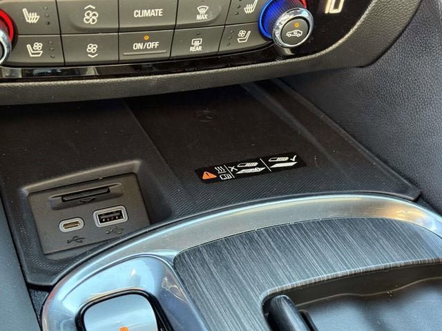 Used 2024 Buick Enclave Avenir w/ Avenir Technology Package AWD/4WD image 18