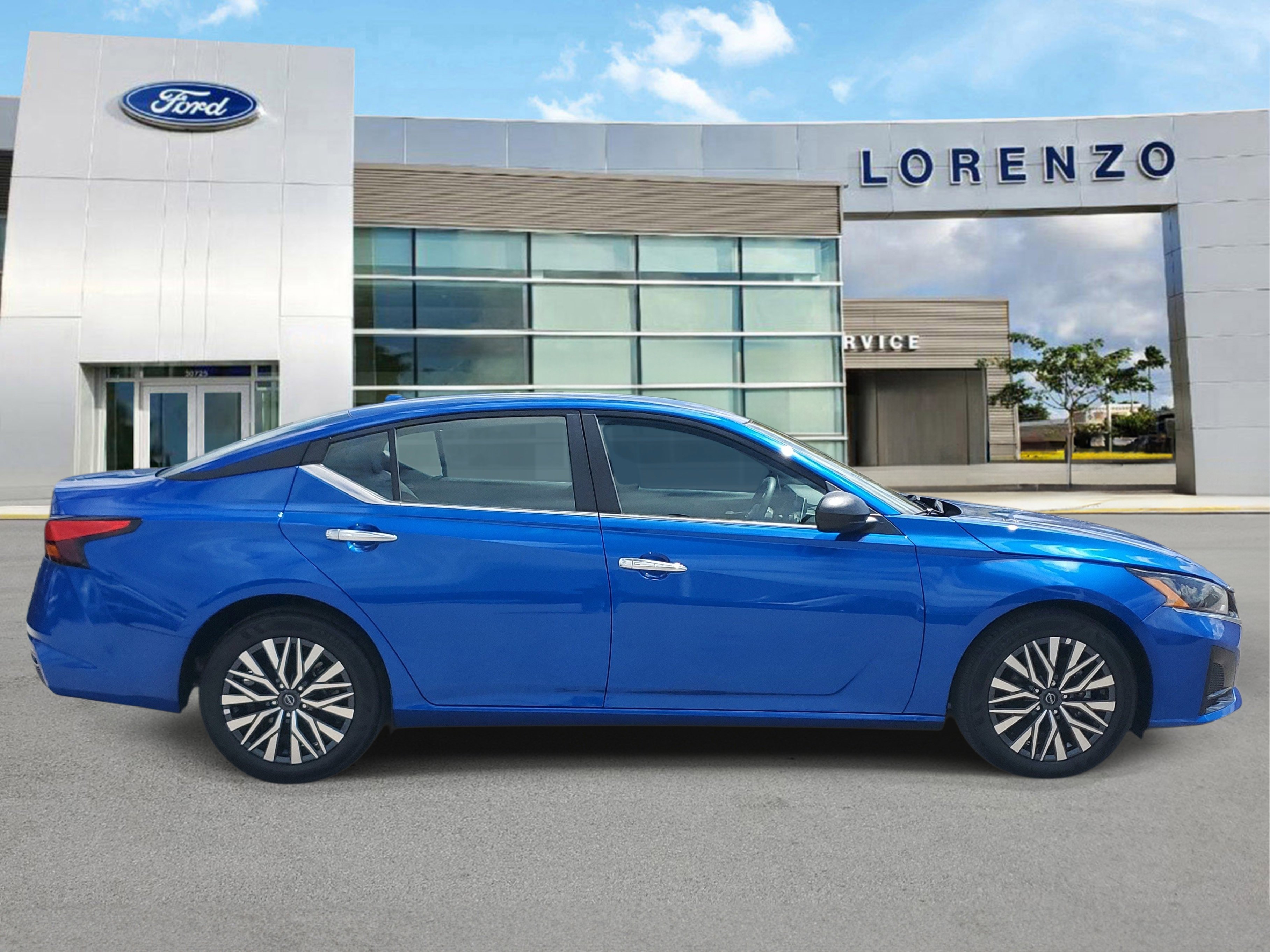 Used 2025 Nissan Altima 2.5 SV image 4