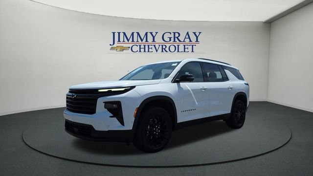 Used 2026 Chevrolet Traverse LT w/ Enhanced Driving Package FWD image 1
