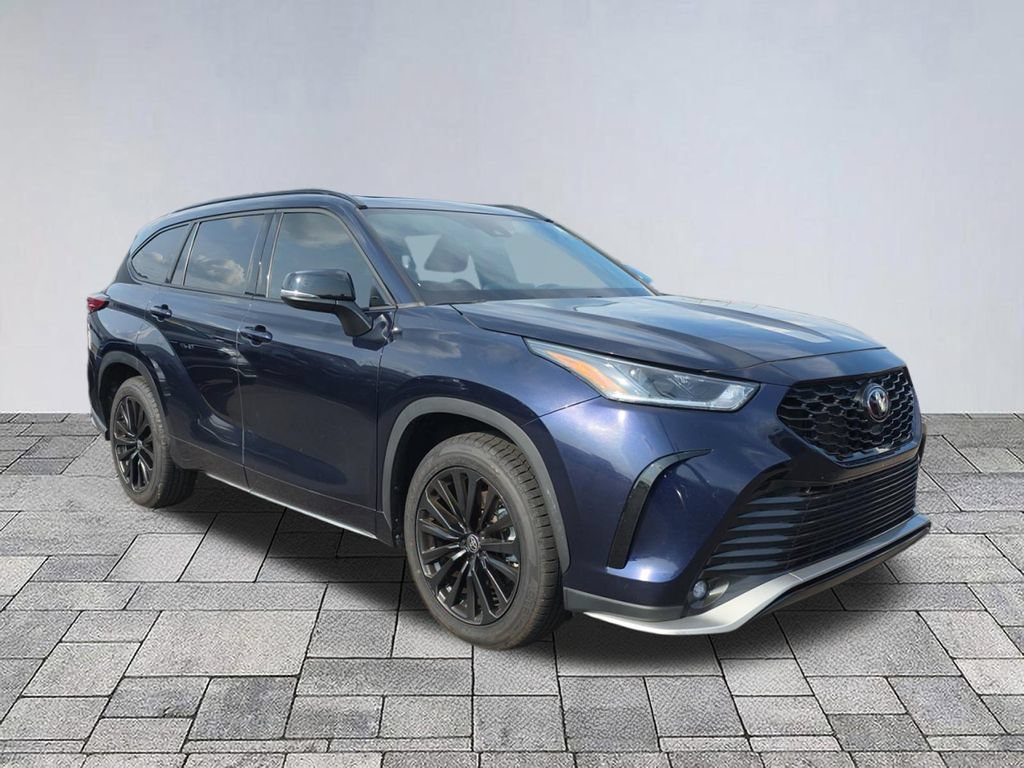 Used 2023 Toyota Highlander XSE FWD image 1