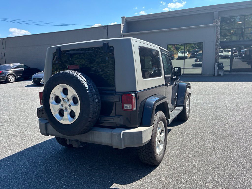 Used 2007 Jeep Wrangler Sahara w/ Dual Top Group AWD/4WD image 13
