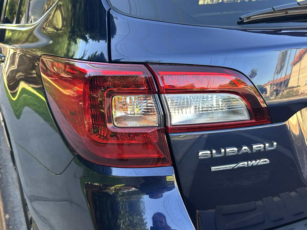 Used 2018 Subaru Outback 3.6R Touring AWD/4WD image 57