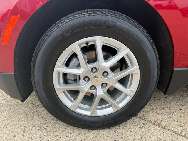 Used 2024 Chevrolet Equinox LT FWD image 9