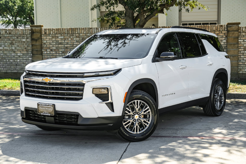 Used 2024 Chevrolet Traverse LT AWD/4WD image 12