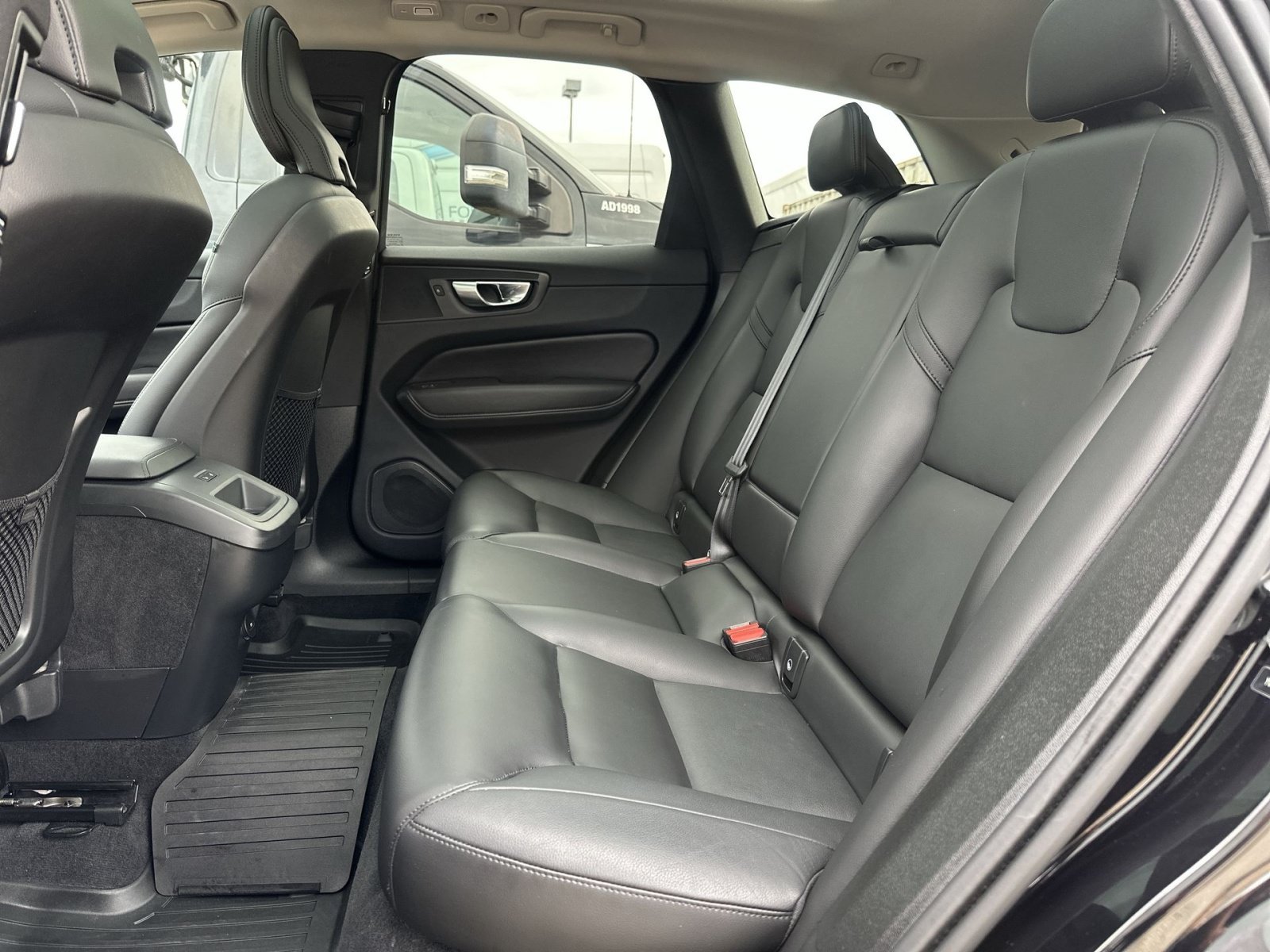 Used 2024 Volvo XC60 B5 Core w/ Climate Package AWD/4WD image 26