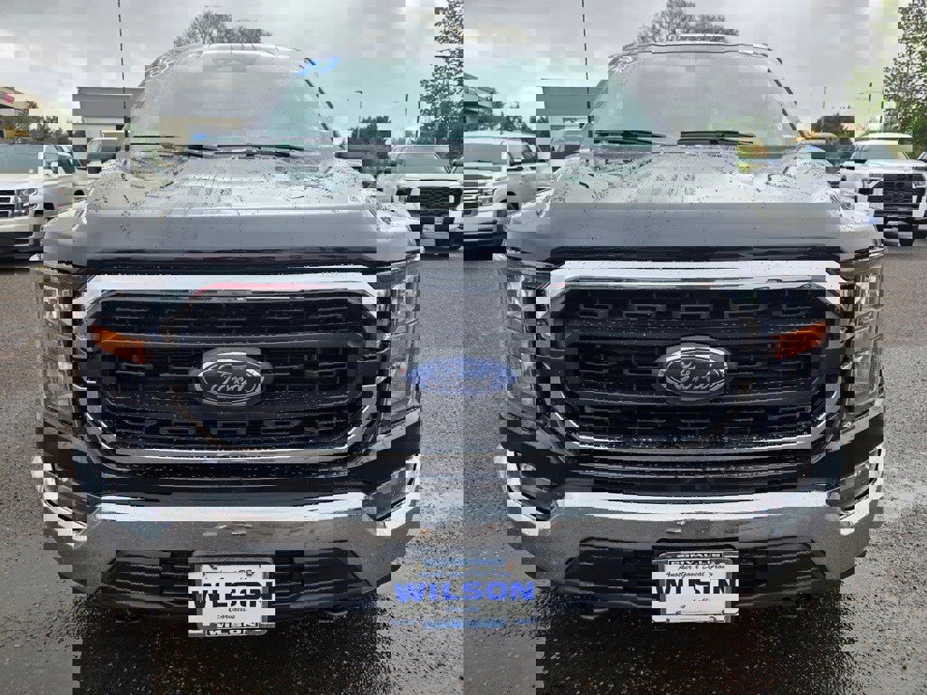 Used 2023 Ford F150 XLT image 3