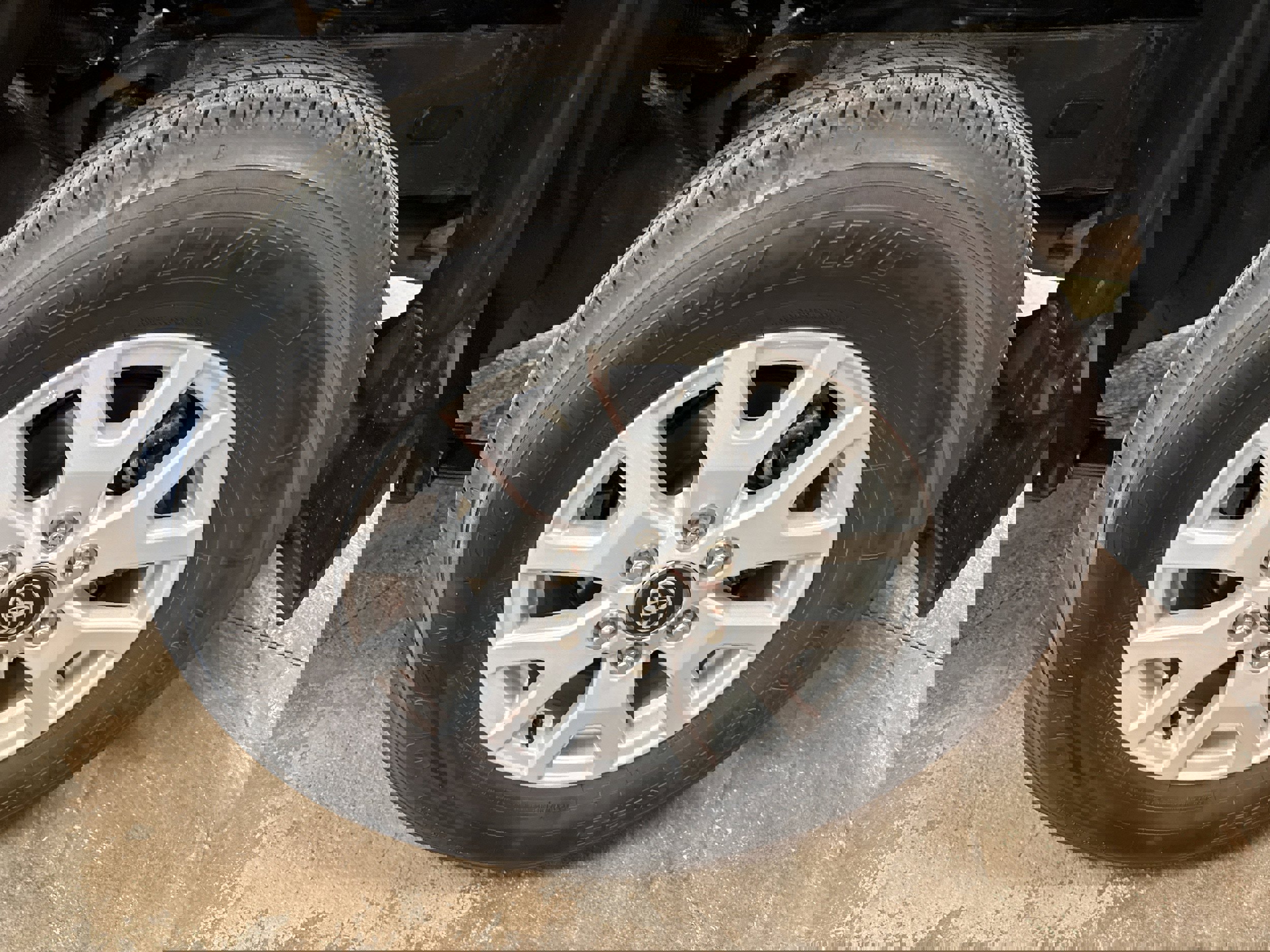 Used 2024 Toyota Tacoma SR w/ SR Upgrade Package image 6