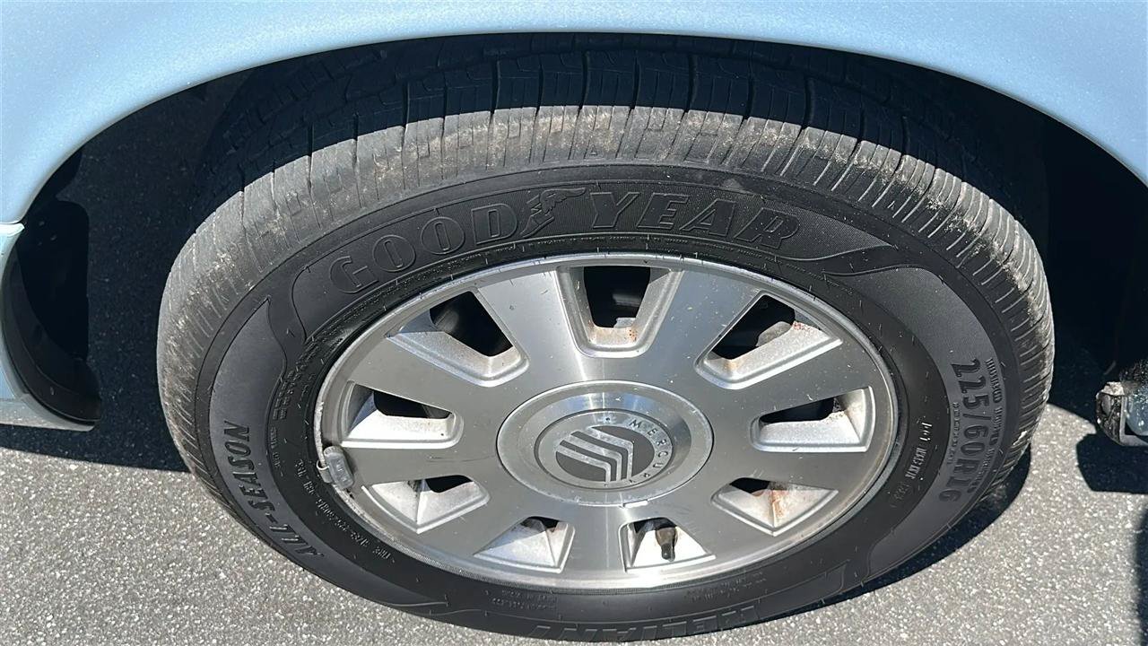 Used 2003 Mercury Grand Marquis LSE RWD image 17