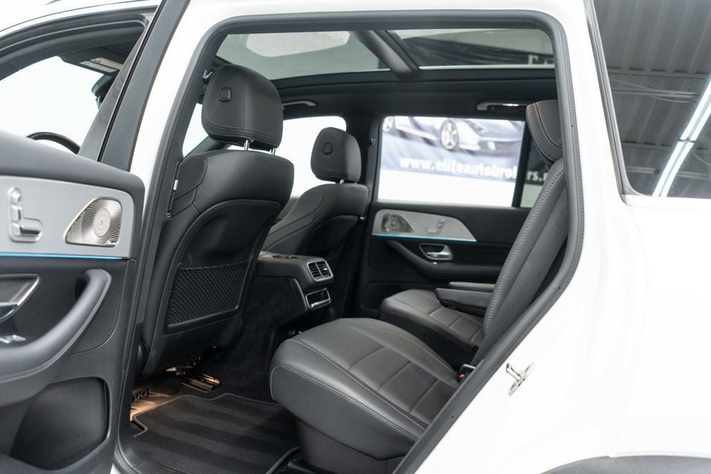 Used 2025 Mercedes-Benz GLS 450 4MATIC image 31