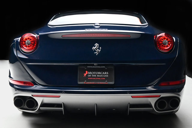 Used 2016 Ferrari California T RWD image 37