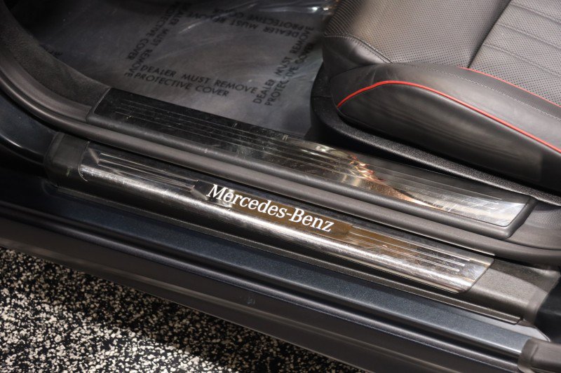 Used 2016 Mercedes-Benz SL 550 w/ Mille Miglia Edition image 39