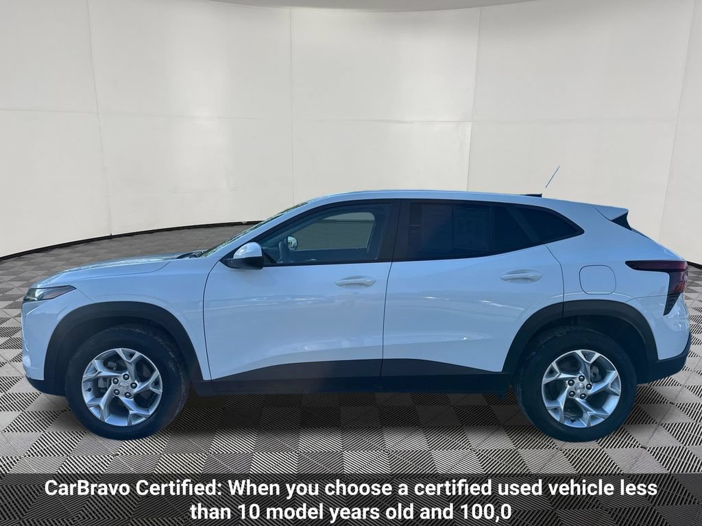 Certified 2024 Chevrolet Trax LS w/ LS Convenience Package FWD image 2