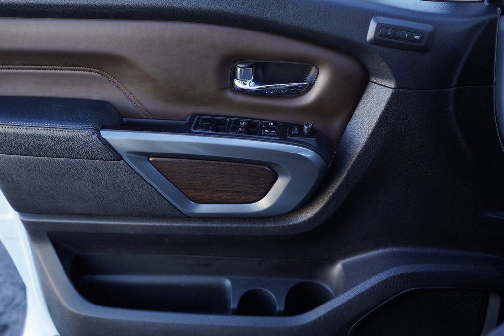 Used 2018 Nissan Titan Platinum Reserve image 34