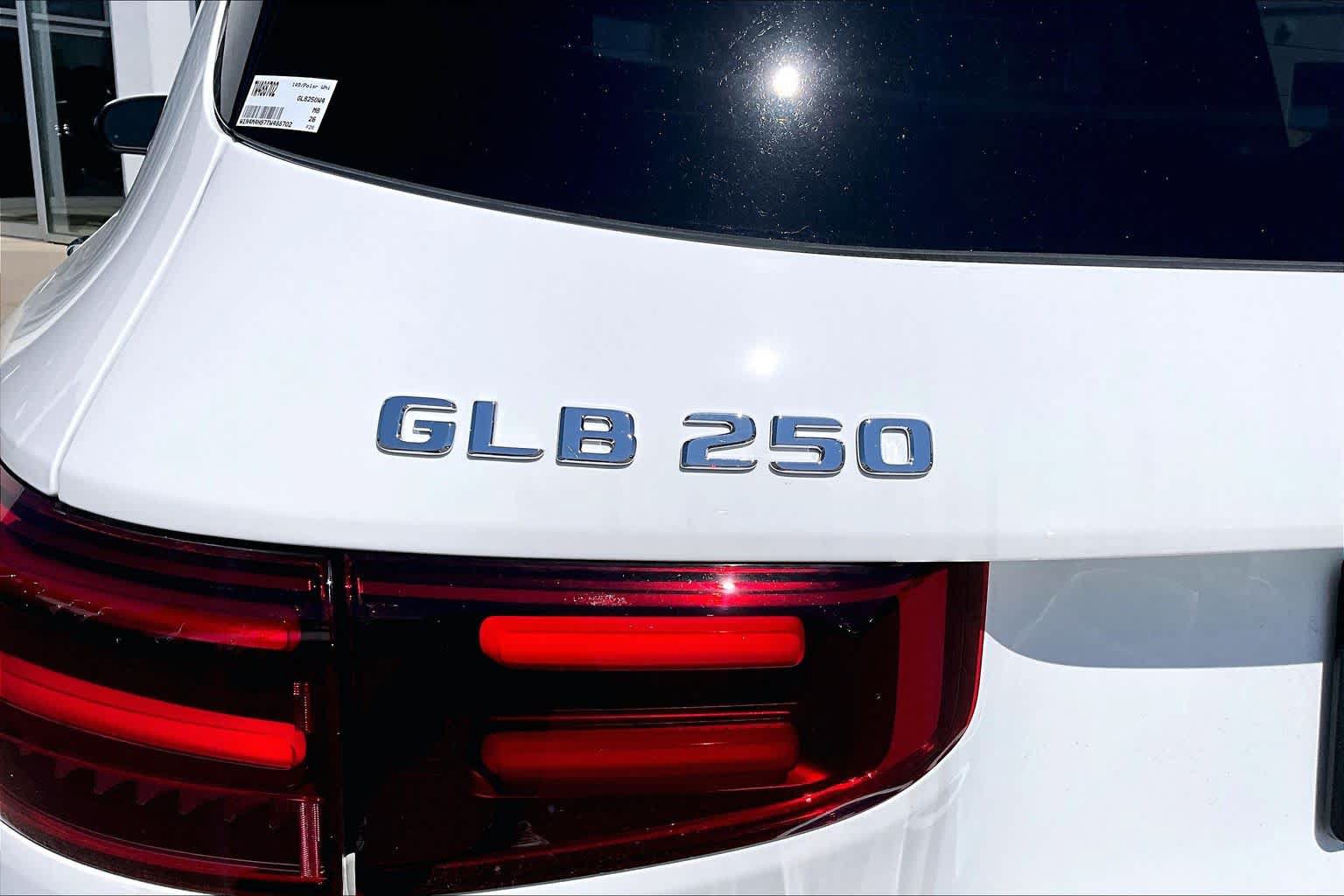 New 2026 Mercedes-Benz GLB 250 4MATIC image 7