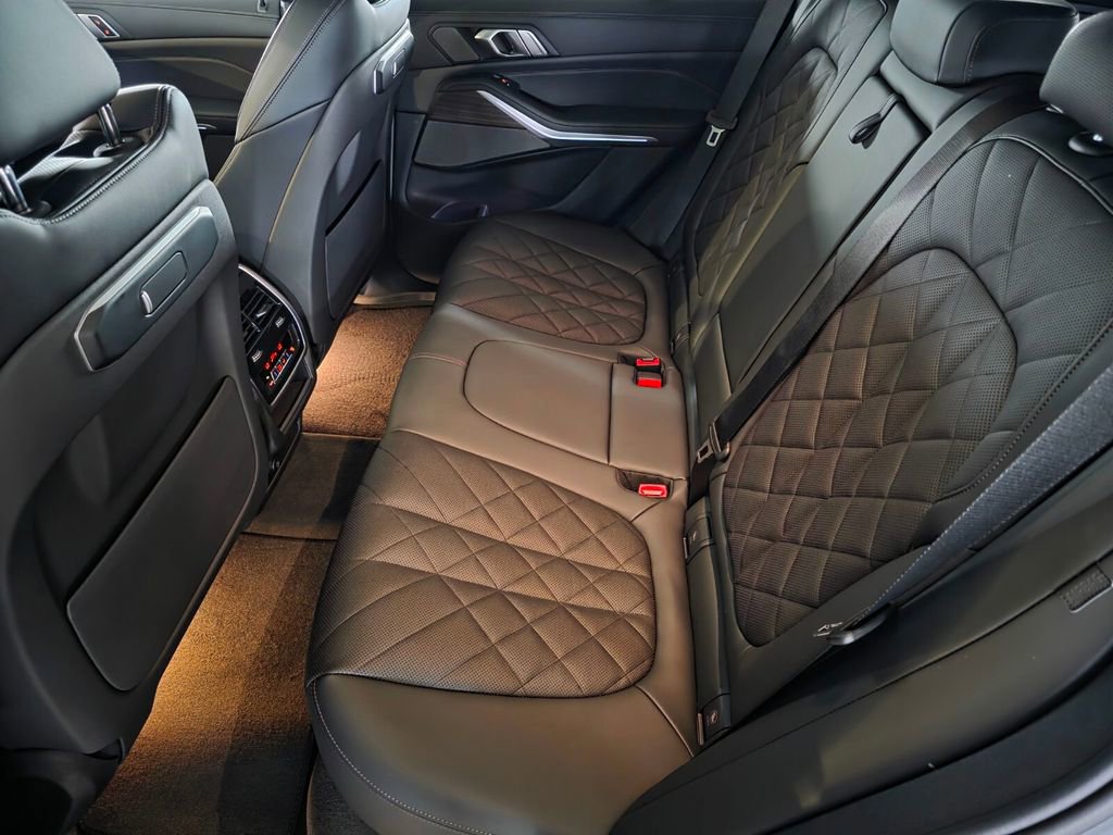 New 2026 BMW X5 sDrive40i w/ Premium Package RWD image 12