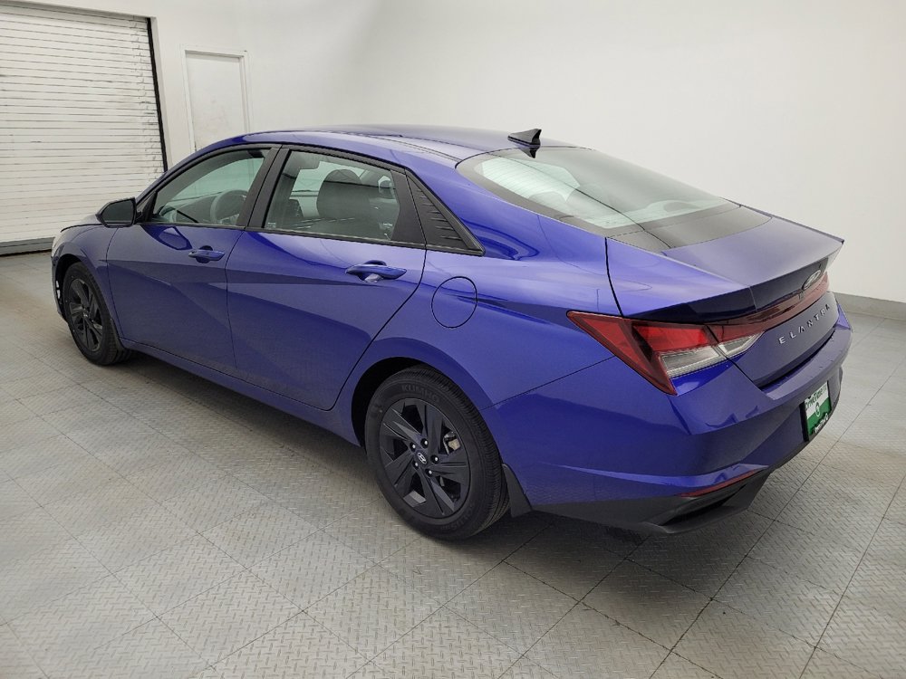 Used 2023 Hyundai Elantra SEL w/ Winter Weather Package image 3