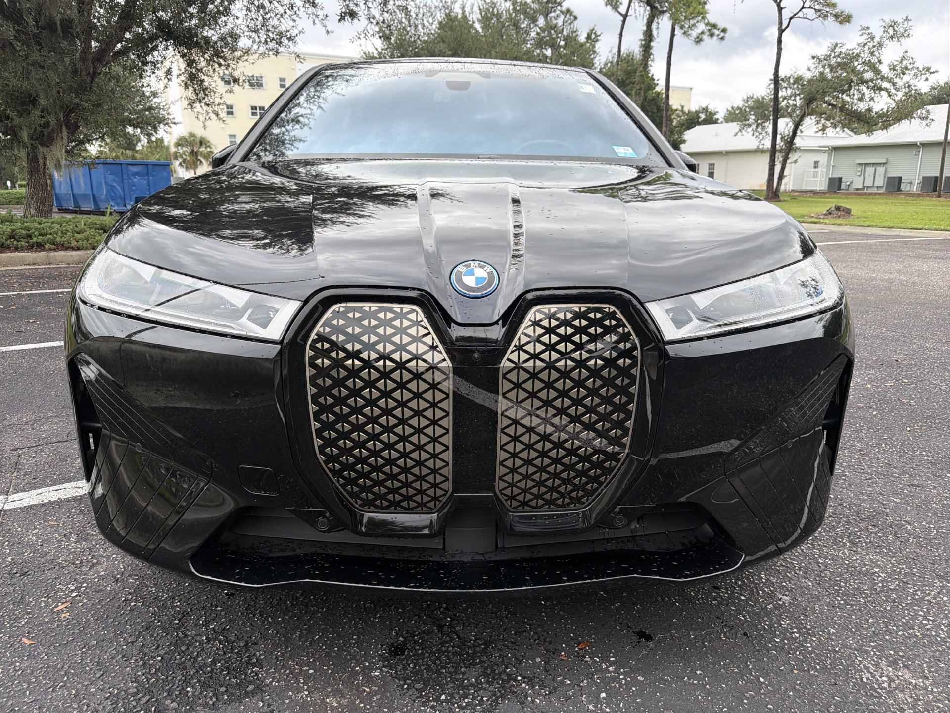 Certified 2023 BMW iX M60 w/ Executive Package AWD/4WD image 2