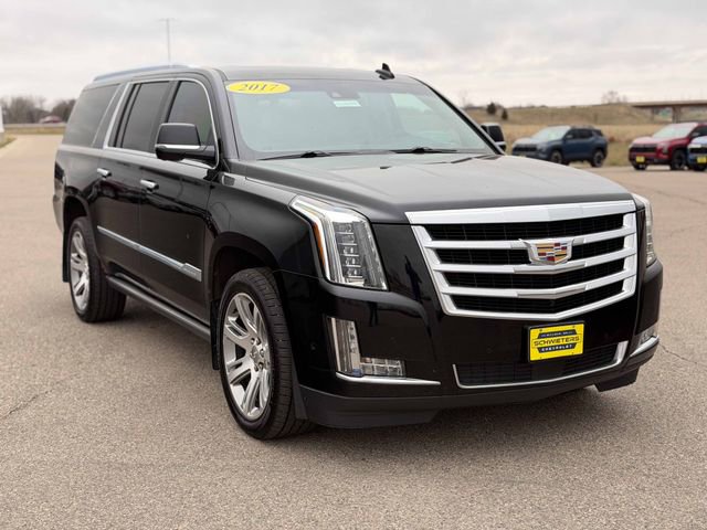 Used 2017 Cadillac Escalade ESV Premium Luxury AWD/4WD image 3